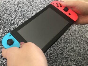 小学三年娘、スイッチが欲しくなる